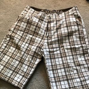 5 pairs of men’s patterned size 36 shorts